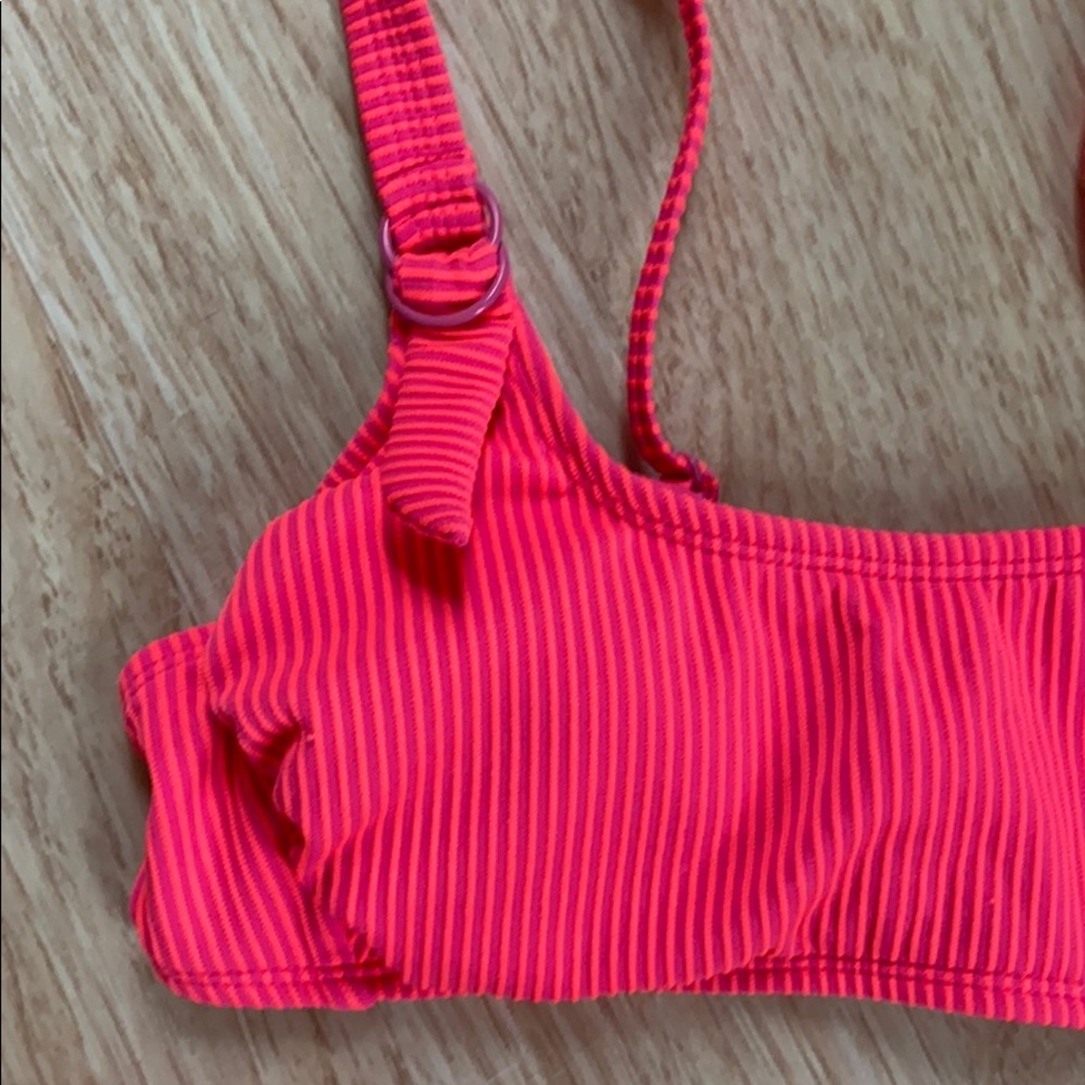 Pink bikini - Picture 2 of 3